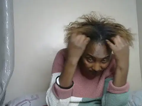 StacyGee24 online show from December 2, 1:50 pm