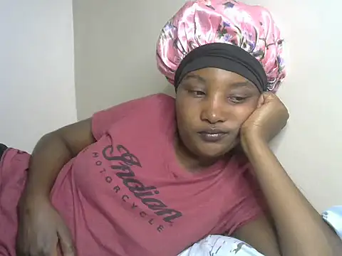 StacyGee24 online show from December 4, 9:40 am