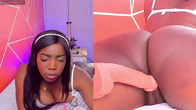 zoeethompson cm online show from September 18, 11:12 am