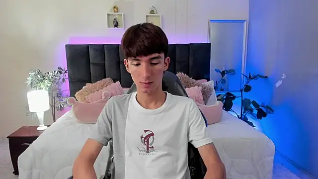 Snapshot of Jake_evans chatting on May 27, 2:14 pm Jake evans online show from May 27, 2:14 pm