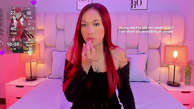 SkinnyFoxy online show from April 14, 8:04 pm