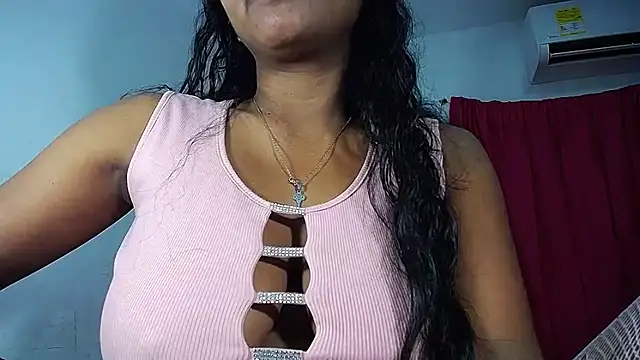 Snapshot of Sashabreck chatting on May 6, 3:02 am Sashabreck online show from May 6, 3:02 am