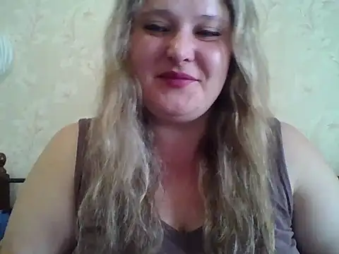 Snapshot of ParisMimi chatting on May 16, 6:21 am ParisMimi online show from May 16, 6:21 am