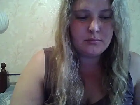 Snapshot of ParisMimi chatting on May 27, 8:11 am ParisMimi online show from May 27, 8:11 am