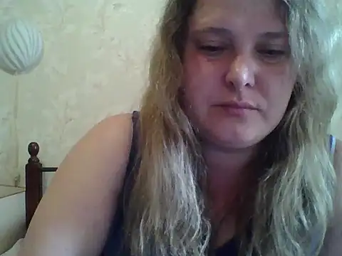 Snapshot of ParisMimi chatting on May 30, 8:55 am ParisMimi online show from May 30, 8:55 am
