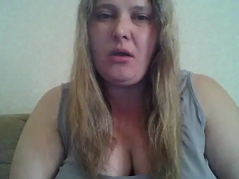 Snapshot of ParisMimi chatting on June 2, 6:59 am ParisMimi online show from June 2, 6:59 am