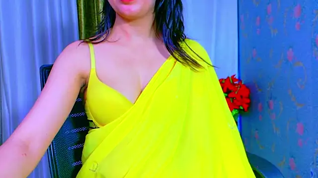 Snapshot of Aashika-Kaur chatting on February 14, 5:51 am Aashika-Kaur online show from February 14, 5:51 am