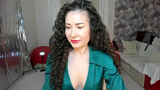 Snapshot of KarinaSweeety chatting on February 17, 10:12 am KarinaSweeety online show from February 17, 10:12 am