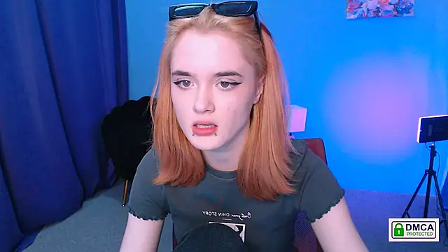 liana kisses online show from January 3, 4:55 am