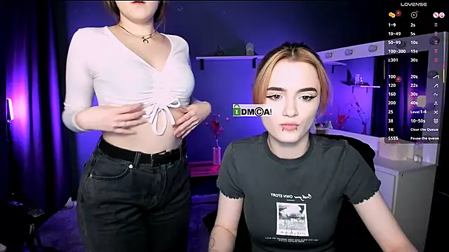 liana kisses online show from March 15, 7:59 pm