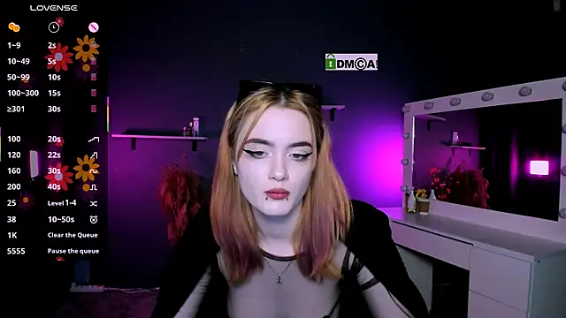 liana kisses online show from March 19, 11:14 pm