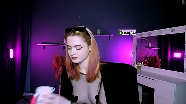 liana kisses online show from March 20, 2:19 am