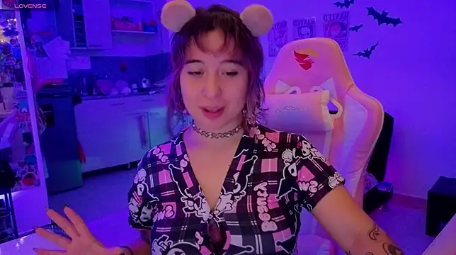 Snapshot of FernandaOrtegaaa chatting on June 8, 1:28 am FernandaOrtegaaa online show from June 8, 1:28 am