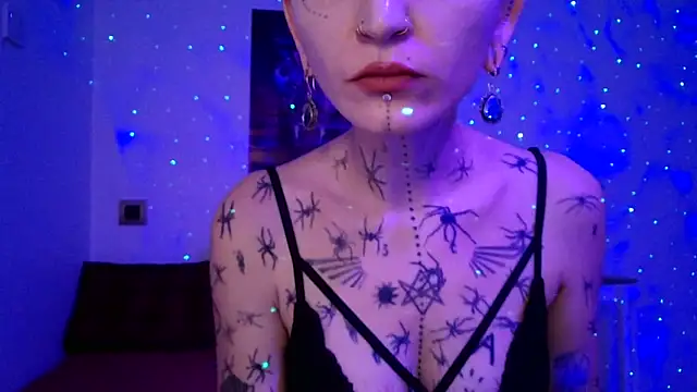 ValeryCrowley14 online show from December 5, 9:29 am