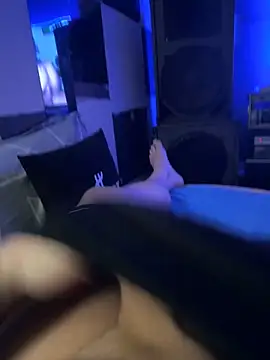 MatthewEmme online show from December 19, 12:17 am