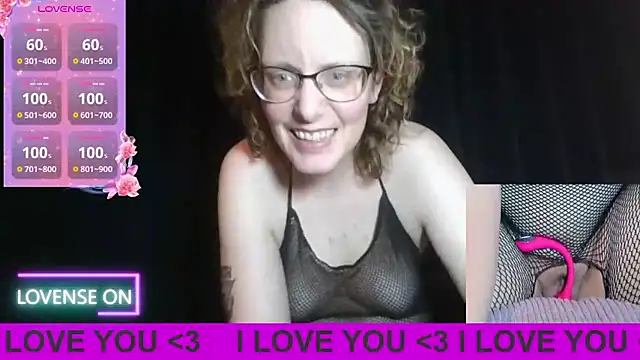 PernillaGirl online show from March 18, 7:50 pm