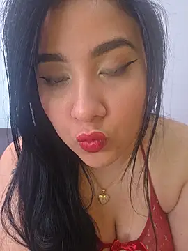 Snapshot of bigboobsrose1 chatting on June 9, 3:12 pm bigboobsrose1 online show from June 9, 3:12 pm