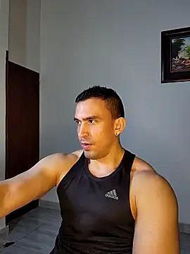 Snapshot of jhay-crux chatting on February 24, 5:22 am jhay-crux online show from February 24, 5:22 am