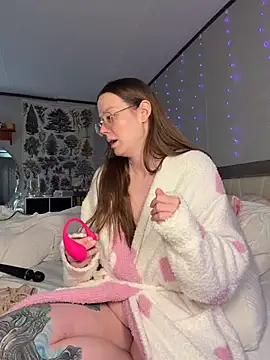 Sweetdee222x online show from March 23, 10:03 pm