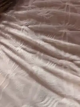 Efangfang online show from February 5, 8:00 am