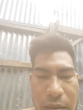 Snapshot of leyel00155 chatting on November 2, 1:13 pm leyel00155 online show from November 2, 1:13 pm