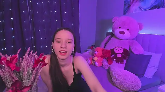 StaceySunny online show from February 14, 8:05 pm