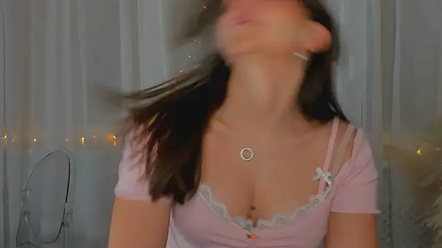 EmiliaDreams online show from January 24, 3:34 pm