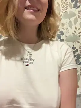 Snapshot of Nina_blain chatting on January 15, 11:10 am Nina blain online show from January 15, 11:10 am