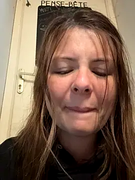 Snapshot of Nina_blain chatting on September 23, 9:01 am Nina blain online show from September 23, 9:01 am