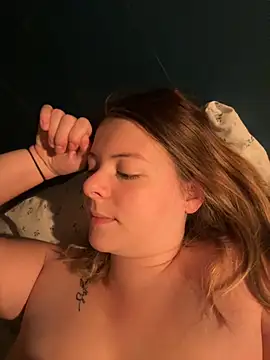 Snapshot of Nina_blain chatting on November 2, 9:00 am Nina blain online show from November 2, 9:00 am