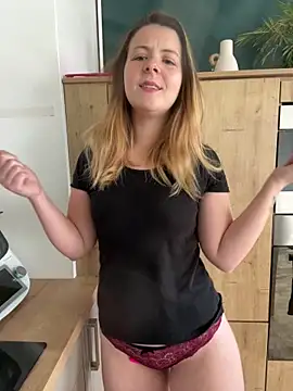 Nina blain online show from April 13, 9:48 am