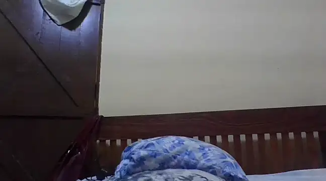 miss aliyah online show from February 23, 5:12 am