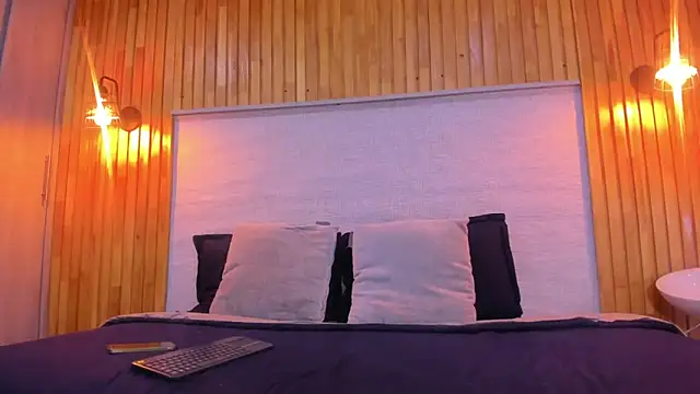 amelialeen7 online show from December 22, 1:22 pm