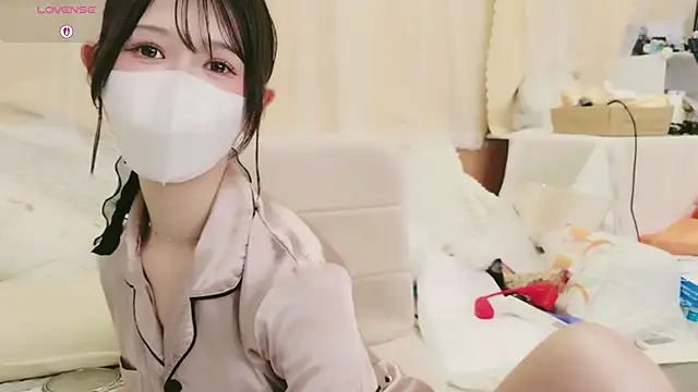Snapshot of Conatsu chatting on May 28, 2:47 pm Conatsu online show from May 28, 2:47 pm