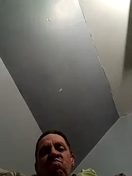 Bigloggz online show from February 8, 9:34 am