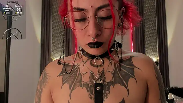 Snapshot of selene_red_ chatting on January 17, 4:47 pm selene red online show from January 17, 4:47 pm