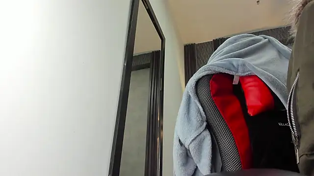 selene red  online show from March 9, 12:36 am