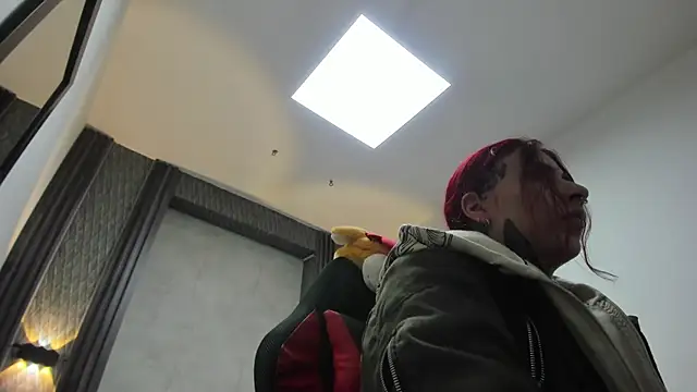 selene red  online show from April 6, 1:36 am