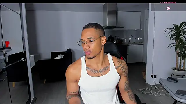 TROYWESLY- online show from September 26, 1:31 am