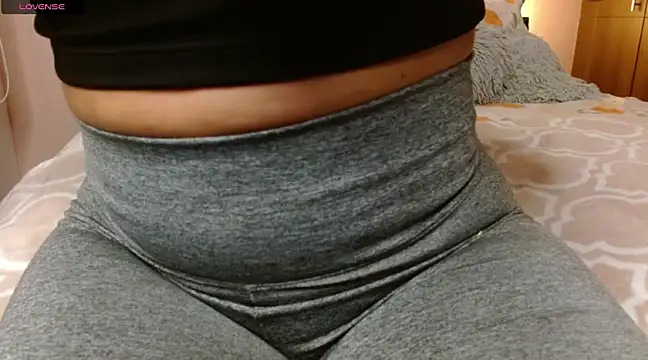 Roussmariehenao online show from February 5, 3:45 am