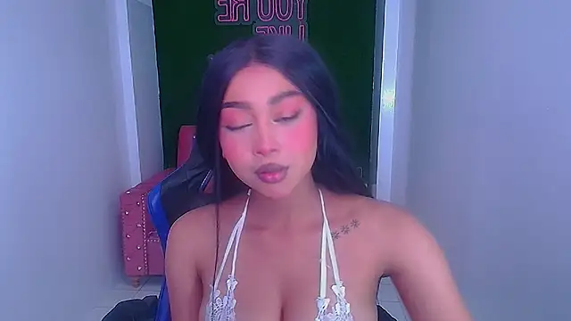 Snapshot of brenda_a_ chatting on December 11, 5:15 pm brenda a online show from December 11, 5:15 pm