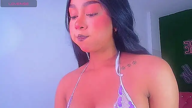 Snapshot of brenda_a_ chatting on December 23, 10:42 am brenda a online show from December 23, 10:42 am