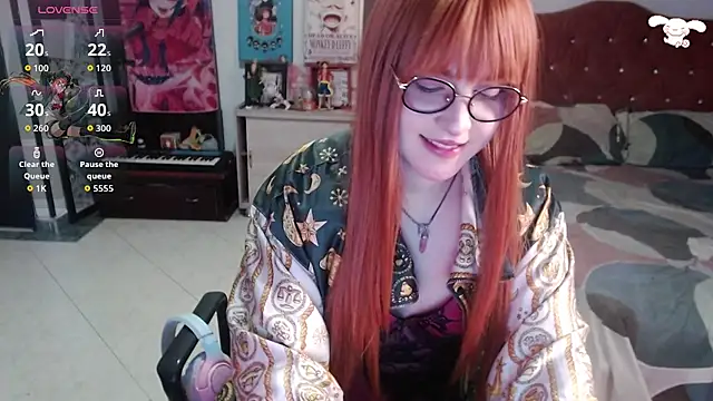 Snapshot of Avril2001 chatting on October 20, 3:18 am Avril2001 online show from October 20, 3:18 am