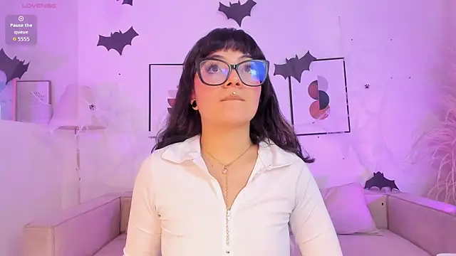 Sweet Namii online show from October 27, 6:01 pm