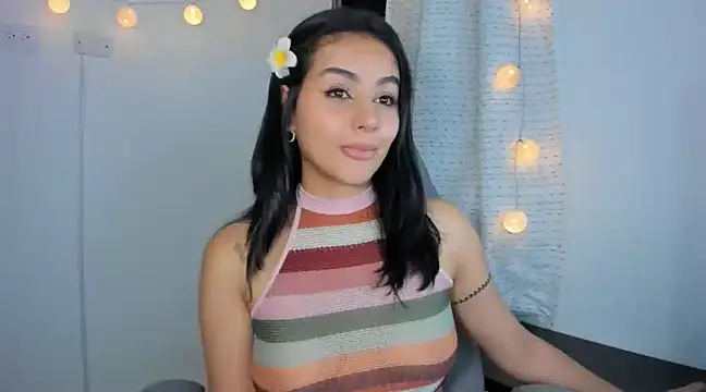 Snapshot of julia_strauns chatting on December 21, 6:09 am julia strauns online show from December 21, 6:09 am