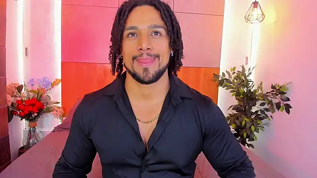 MikeEstevess online show from March 22, 1:52 pm