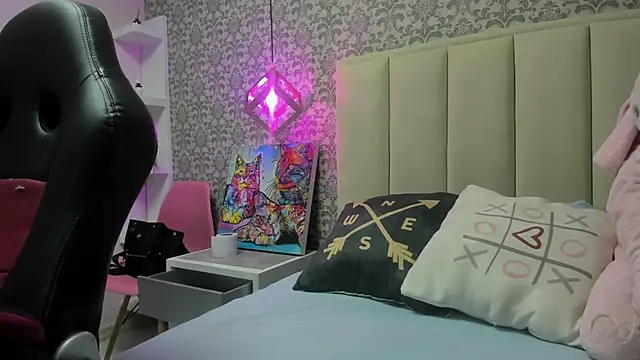 Kittytimberlake online show from February 13, 11:17 am