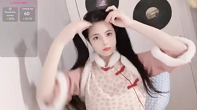 Qedgjwyz1 online show from February 3, 12:47 pm