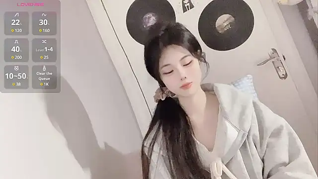 Qedgjwyz1 online show from February 14, 3:47 pm