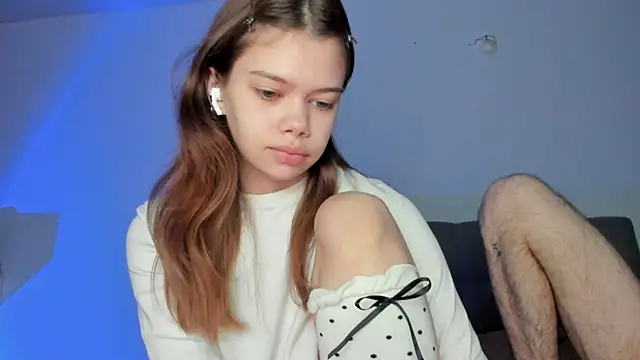 chansetolove online show from October 21, 6:25 am